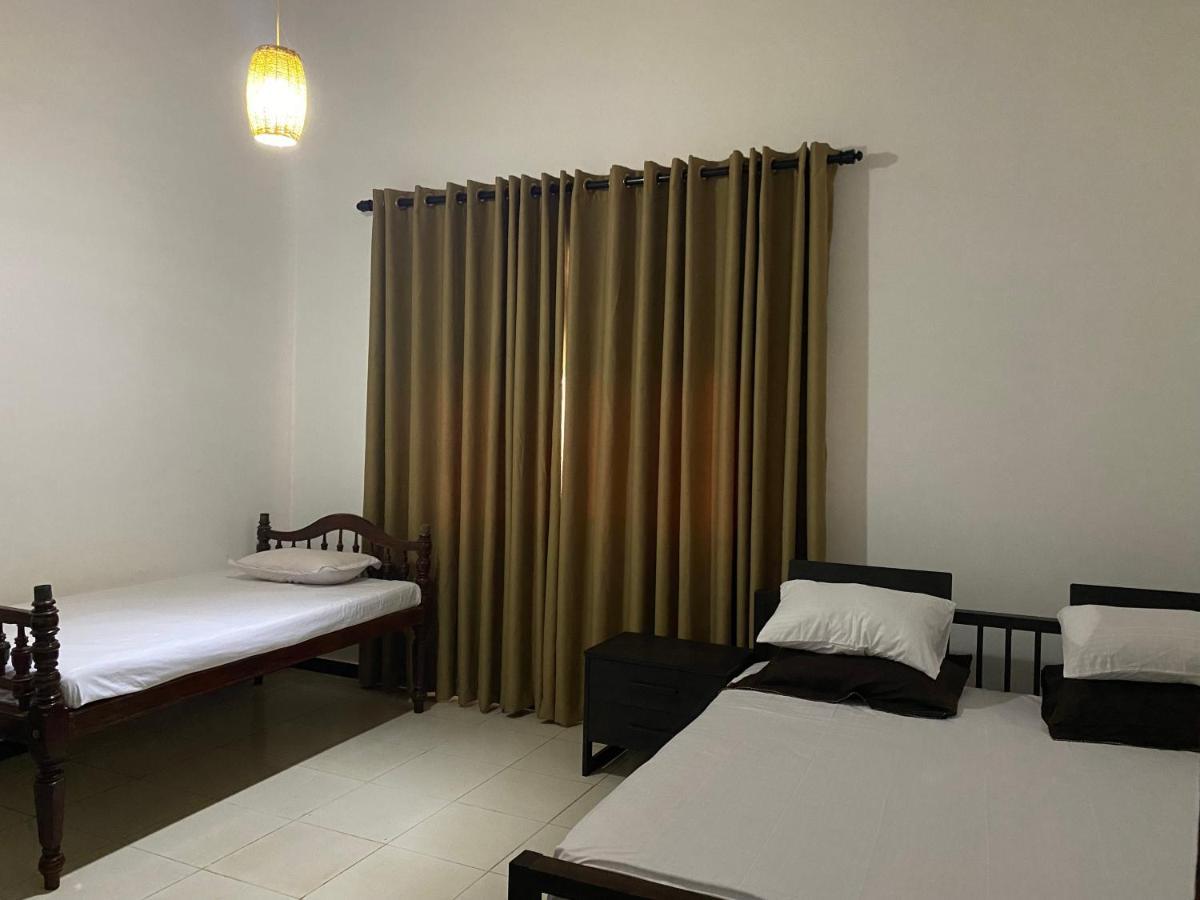 Aramba Resort Dondra エクステリア 写真